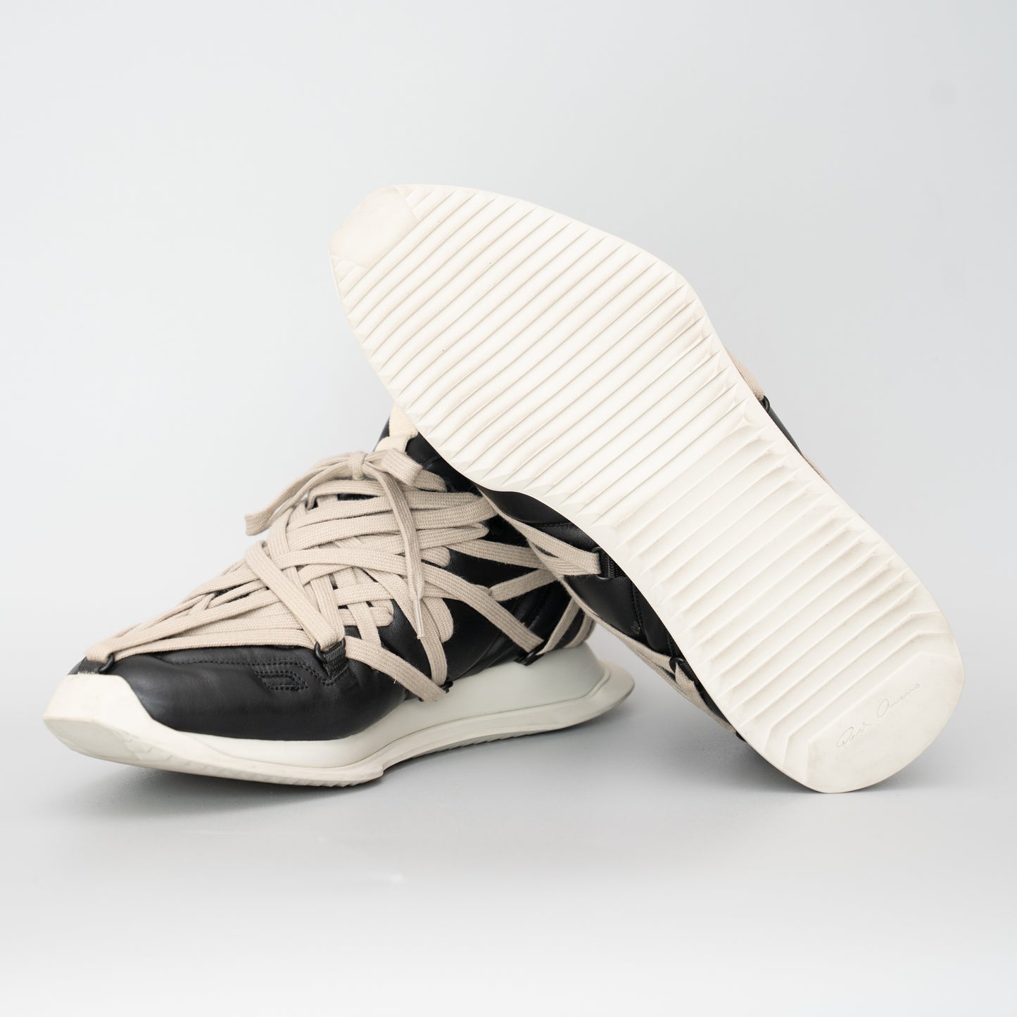 Rick Owens Maximal Runner Sneakers – Black/White (Size IT41 / 26cm)
